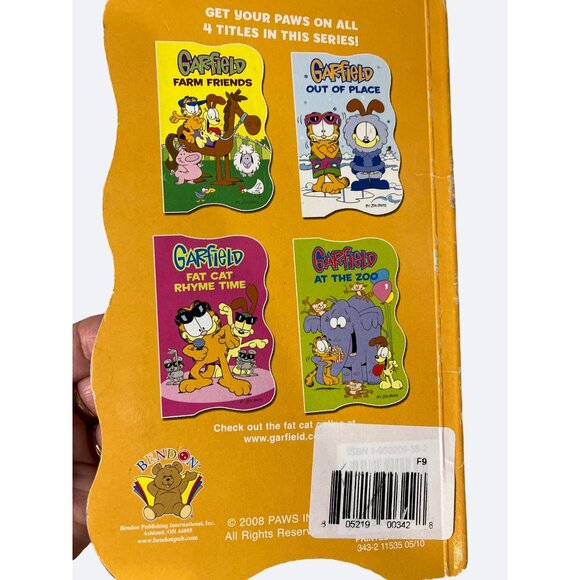 Garfield books Lot of 2   Farm Friends and Out of Place - Picture 7 of 9